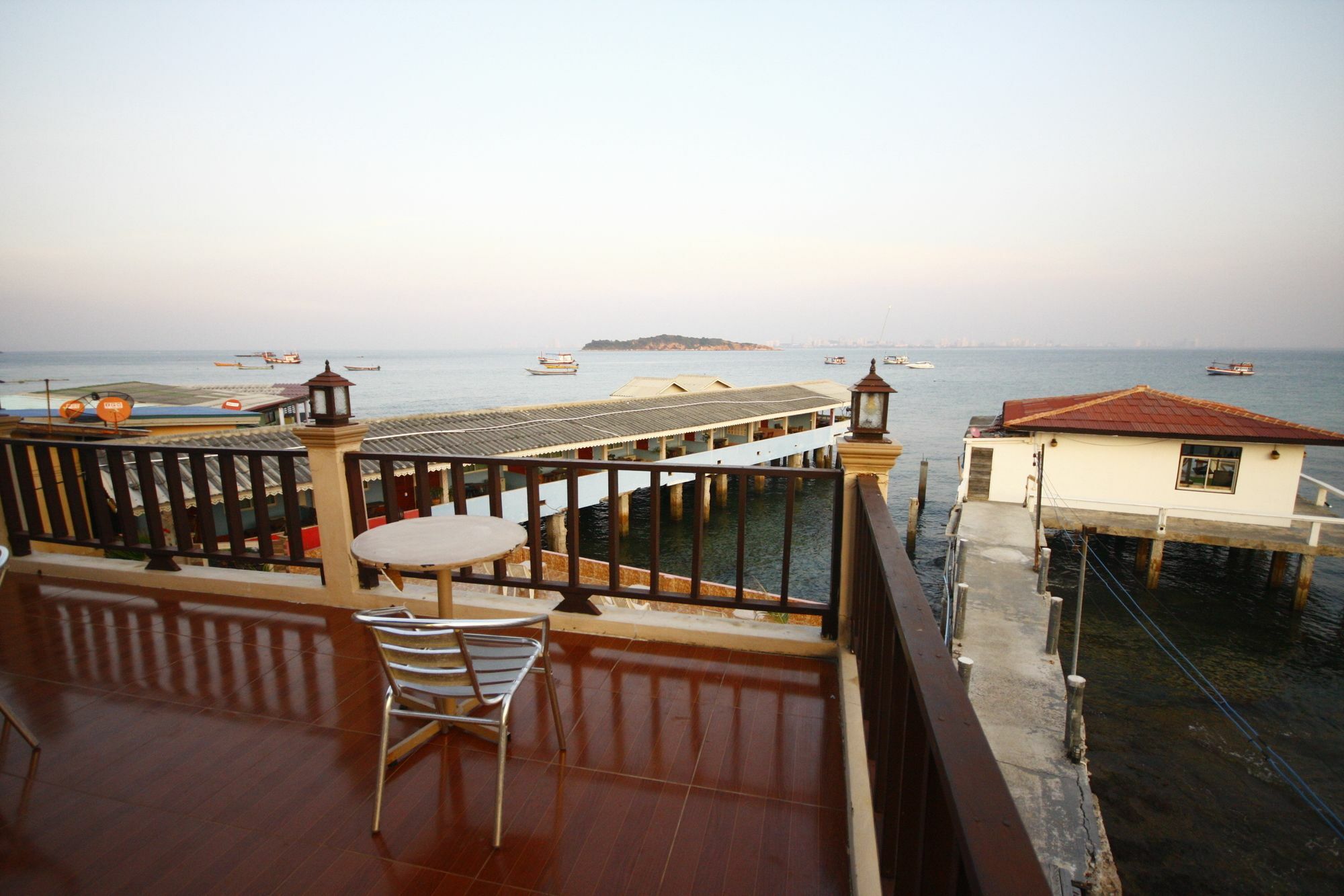 Koh Larn Sea Side Resort Eksteriør bilde
